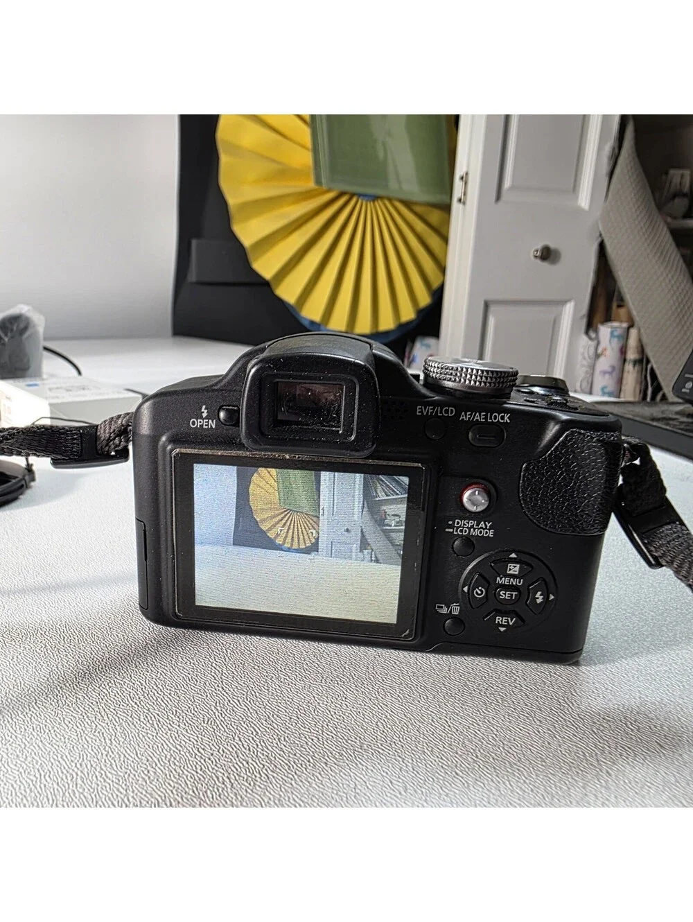 Panasonic Lumix DMC-FZ18 Digital Camera DC Vario-Elmarit Lens 18x Leica Bundle